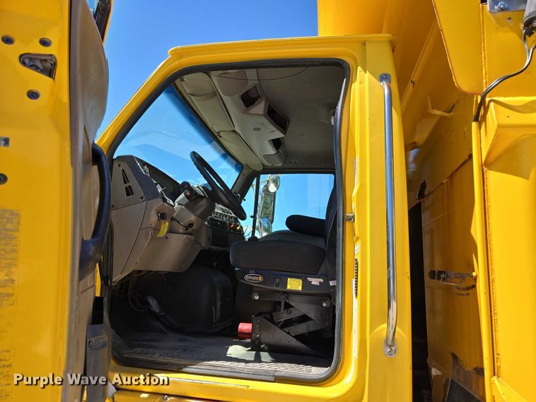 image for item DY0395 2009 Sterling L-Line dump truck