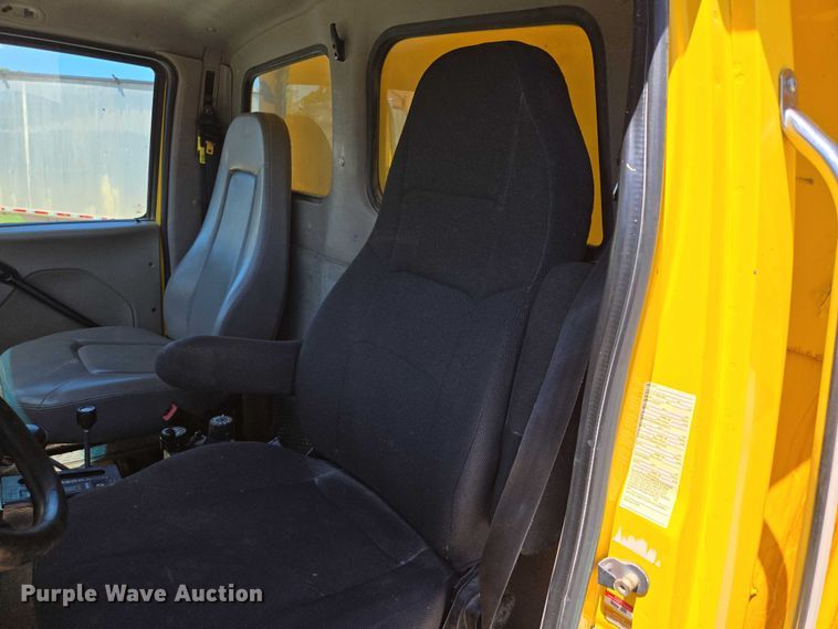 image for item DY0395 2009 Sterling L-Line dump truck