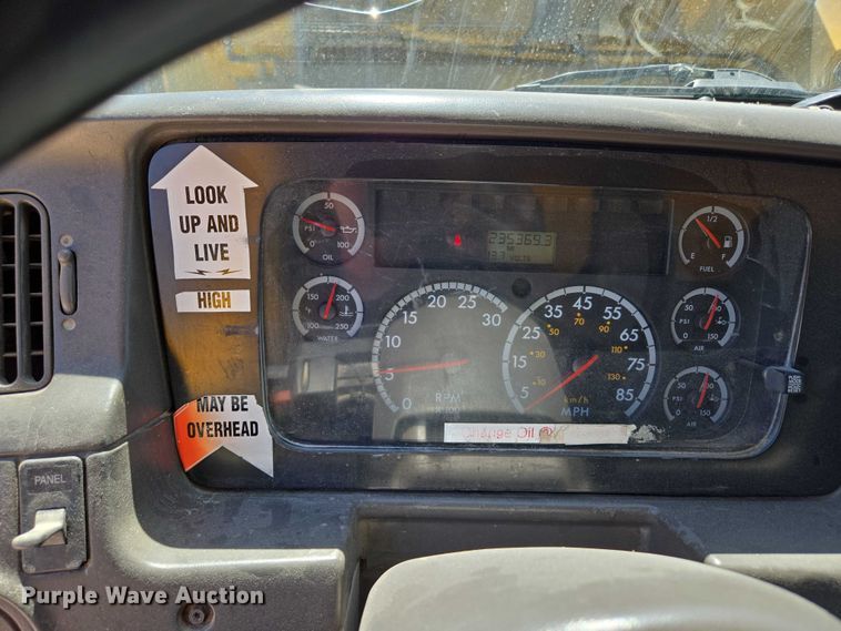 image for item DY0395 2009 Sterling L-Line dump truck