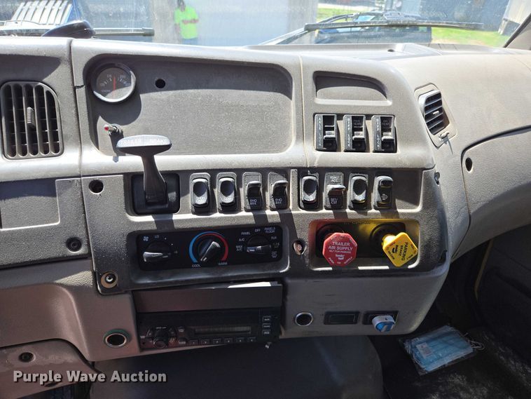 image for item DY0395 2009 Sterling L-Line dump truck