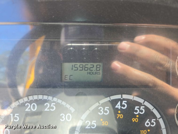 image for item DY0395 2009 Sterling L-Line dump truck