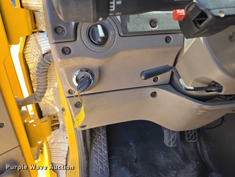 image for item DY0395 2009 Sterling L-Line dump truck