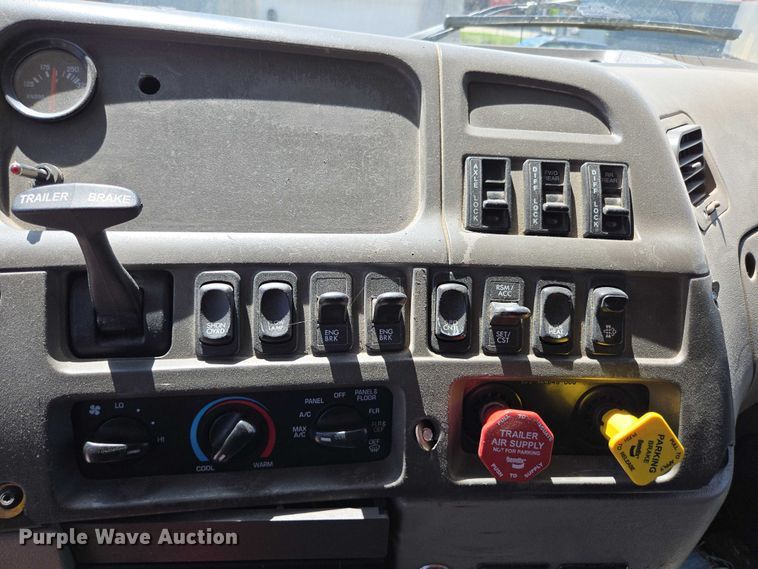 image for item DY0395 2009 Sterling L-Line dump truck