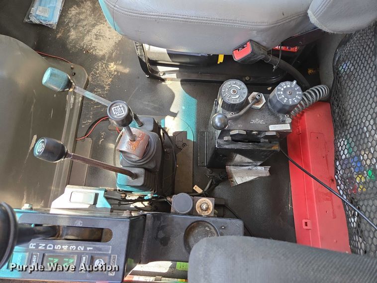 image for item DY0395 2009 Sterling L-Line dump truck