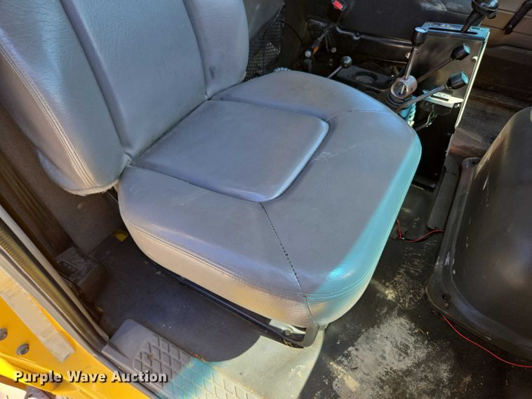 image for item DY0395 2009 Sterling L-Line dump truck