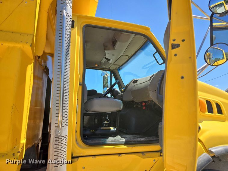 image for item DY0395 2009 Sterling L-Line dump truck