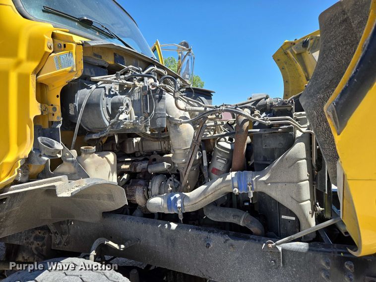 image for item DY0395 2009 Sterling L-Line dump truck