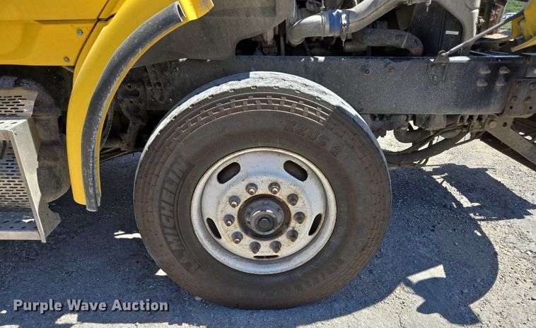 image for item DY0395 2009 Sterling L-Line dump truck