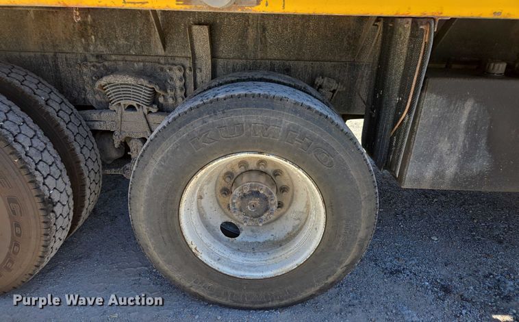 image for item DY0395 2009 Sterling L-Line dump truck