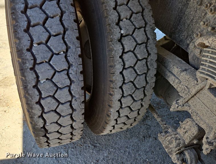 image for item DY0395 2009 Sterling L-Line dump truck