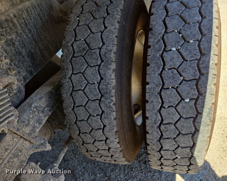 image for item DY0395 2009 Sterling L-Line dump truck