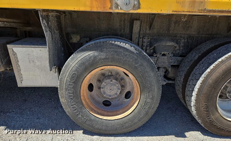 image for item DY0395 2009 Sterling L-Line dump truck