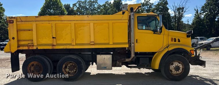 image for item DY0396 1998 Ford LTA9000 dump truck