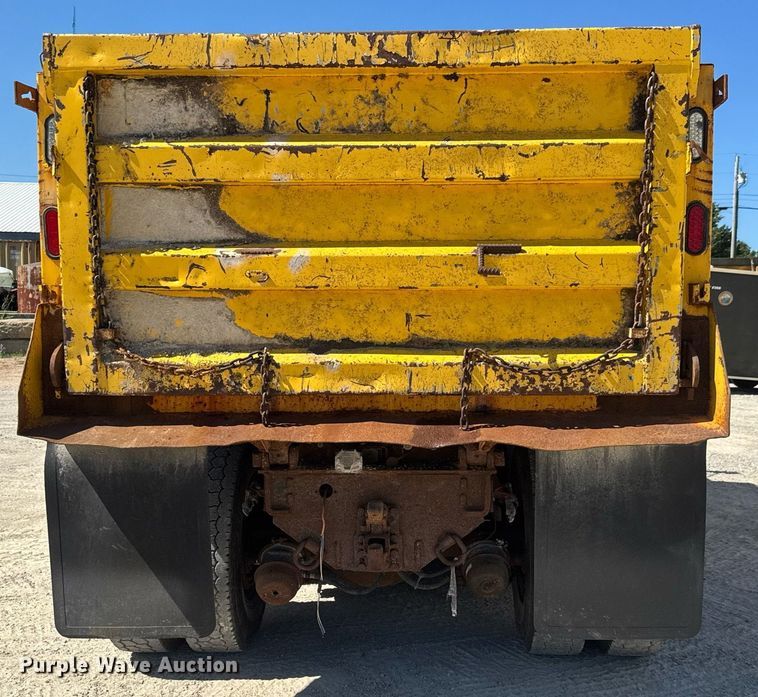 image for item DY0396 1998 Ford LTA9000 dump truck