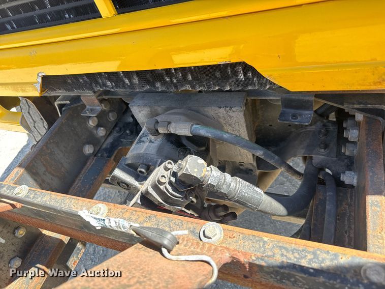 image for item DY0396 1998 Ford LTA9000 dump truck