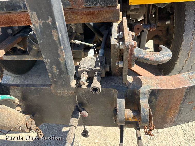 image for item DY0396 1998 Ford LTA9000 dump truck