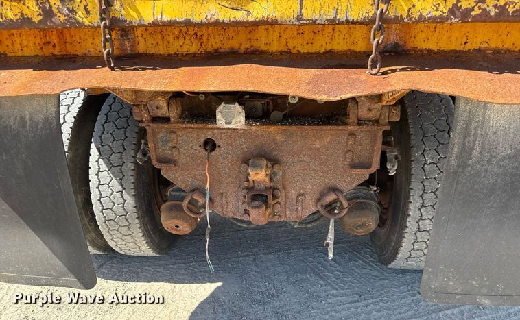 image for item DY0396 1998 Ford LTA9000 dump truck