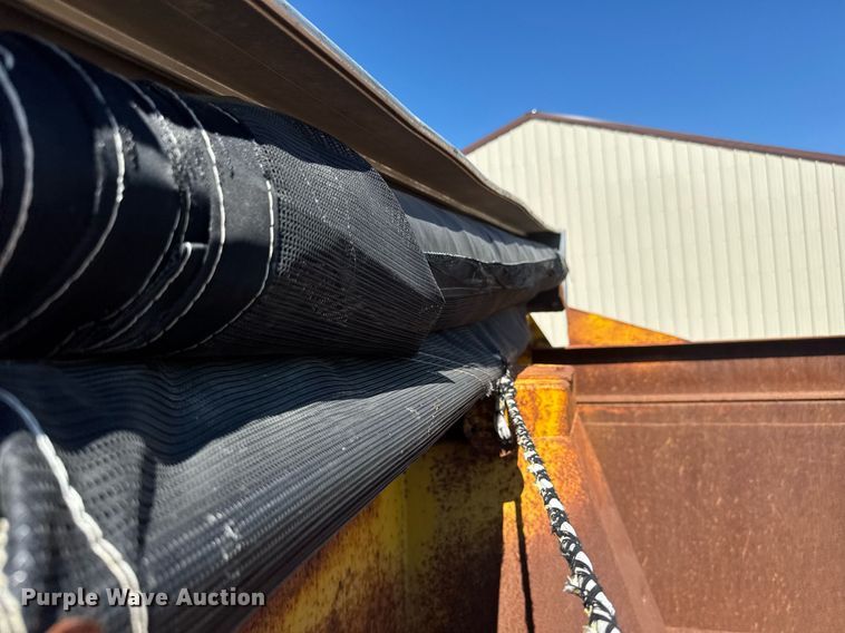 image for item DY0396 1998 Ford LTA9000 dump truck