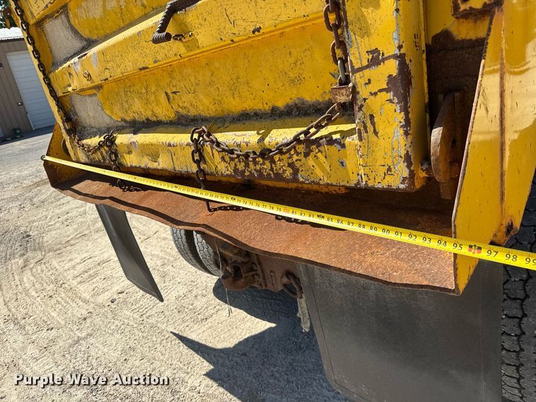 image for item DY0396 1998 Ford LTA9000 dump truck