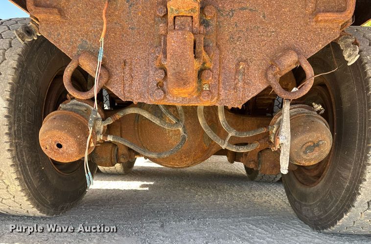 image for item DY0396 1998 Ford LTA9000 dump truck