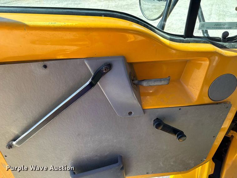 image for item DY0396 1998 Ford LTA9000 dump truck