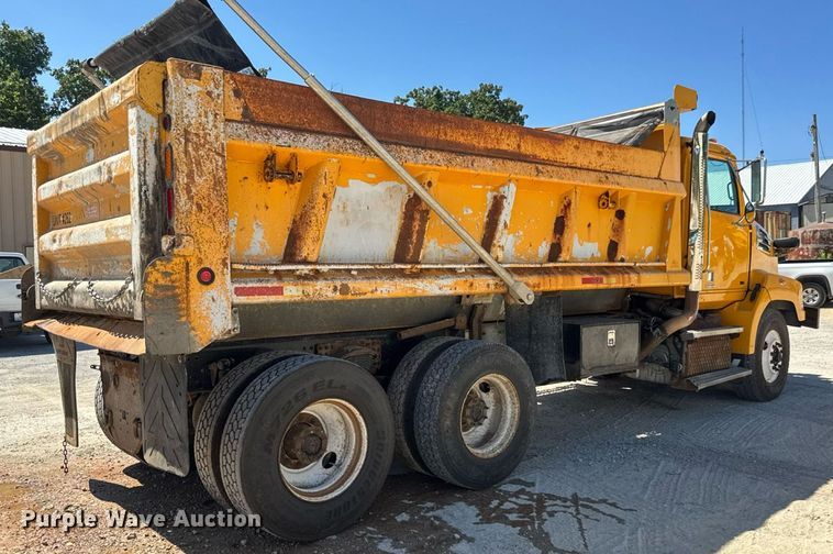 image for item DY0397 2014 Western Star 4700SB dump truck