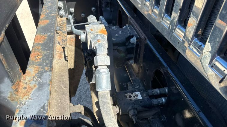 image for item DY0397 2014 Western Star 4700SB dump truck