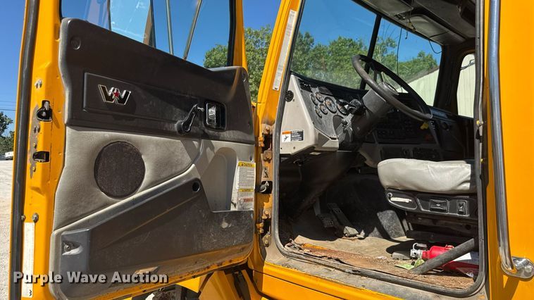 image for item DY0397 2014 Western Star 4700SB dump truck