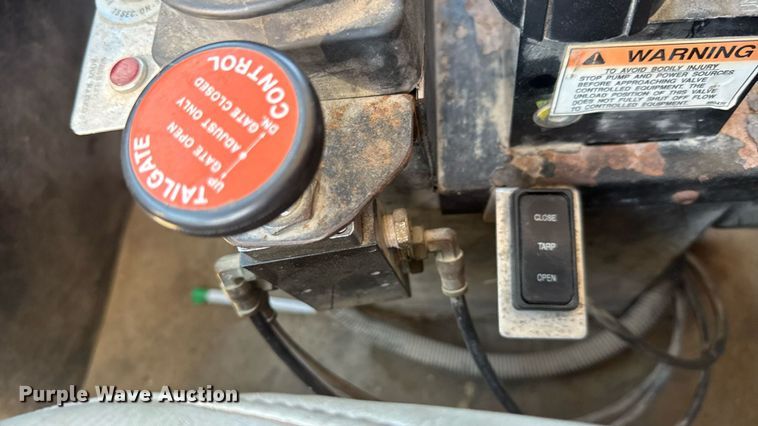 image for item DY0397 2014 Western Star 4700SB dump truck