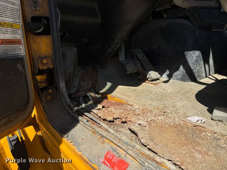 image for item DY0397 2014 Western Star 4700SB dump truck