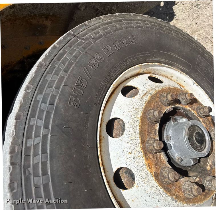 image for item DY0397 2014 Western Star 4700SB dump truck