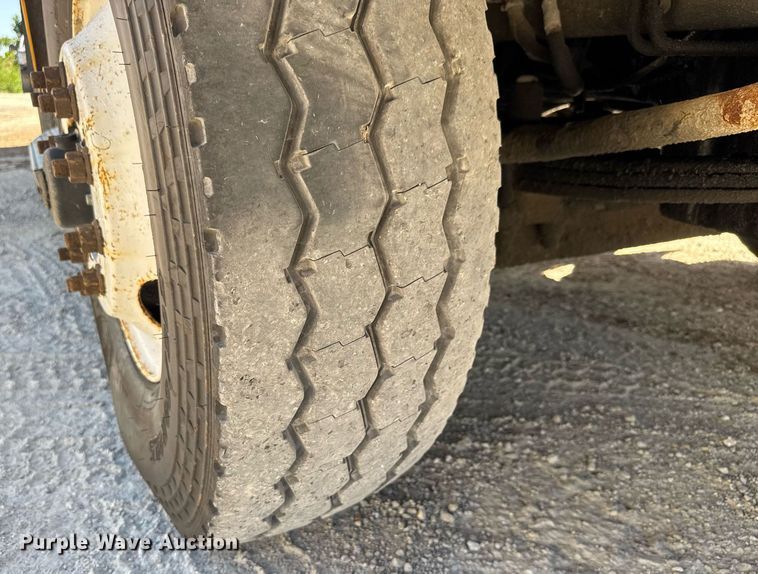 image for item DY0397 2014 Western Star 4700SB dump truck