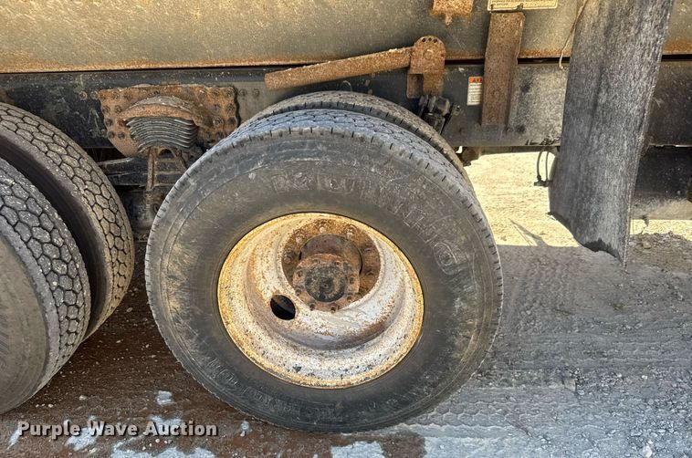 image for item DY0397 2014 Western Star 4700SB dump truck