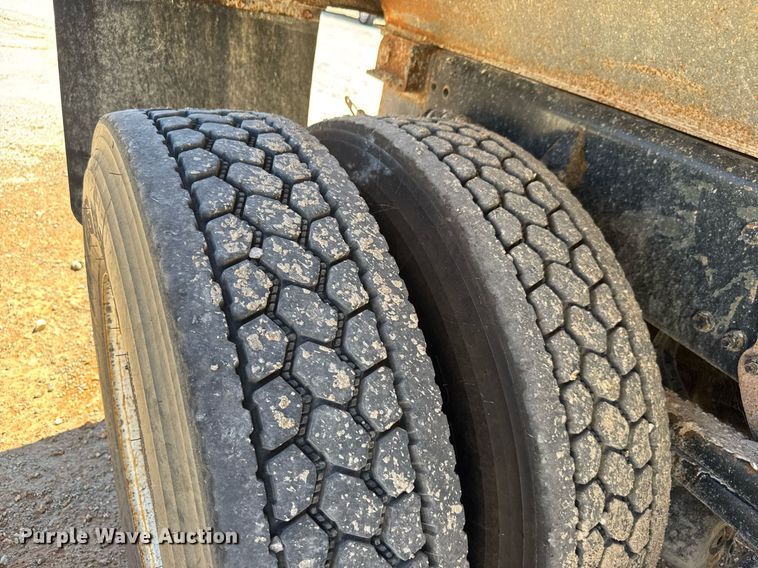 image for item DY0397 2014 Western Star 4700SB dump truck