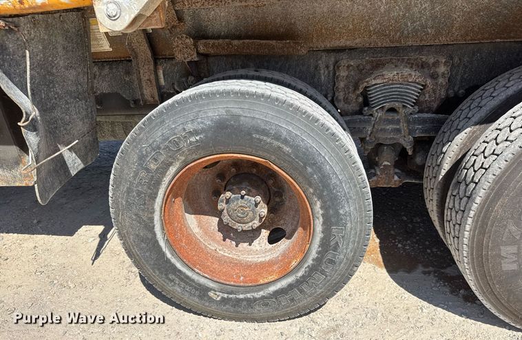 image for item DY0397 2014 Western Star 4700SB dump truck