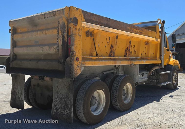 image for item DY0398 2014 Freightliner 114SD dump truck