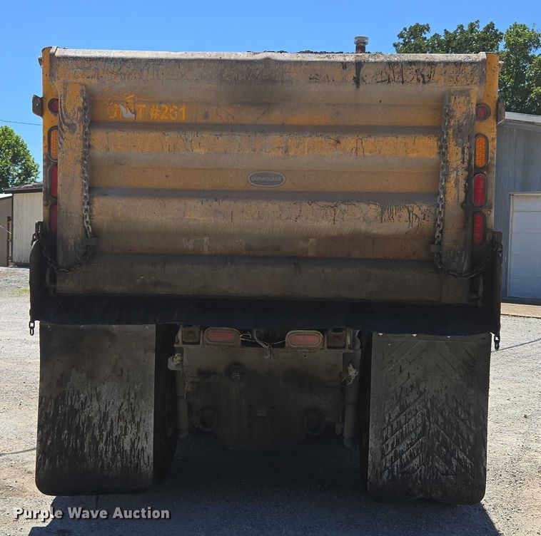 image for item DY0398 2014 Freightliner 114SD dump truck