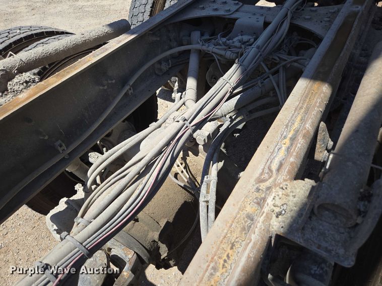 image for item DY0398 2014 Freightliner 114SD dump truck