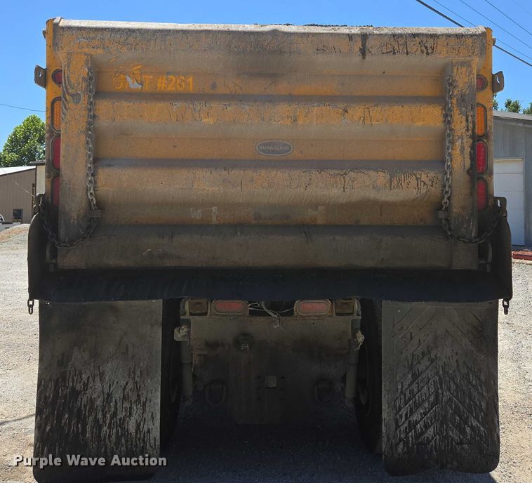 image for item DY0398 2014 Freightliner 114SD dump truck