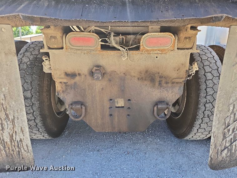 image for item DY0398 2014 Freightliner 114SD dump truck