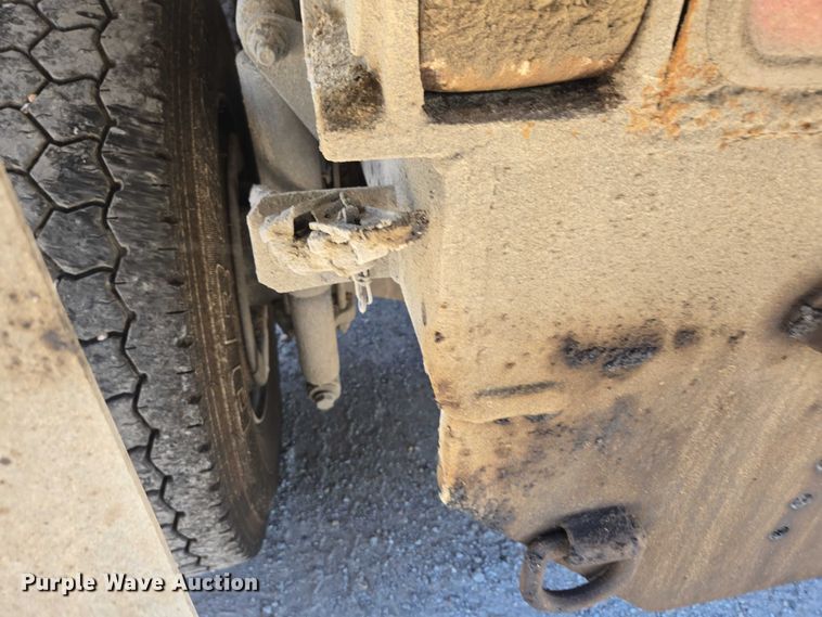 image for item DY0398 2014 Freightliner 114SD dump truck