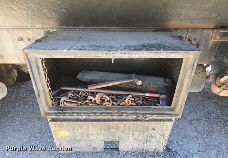 image for item DY0398 2014 Freightliner 114SD dump truck