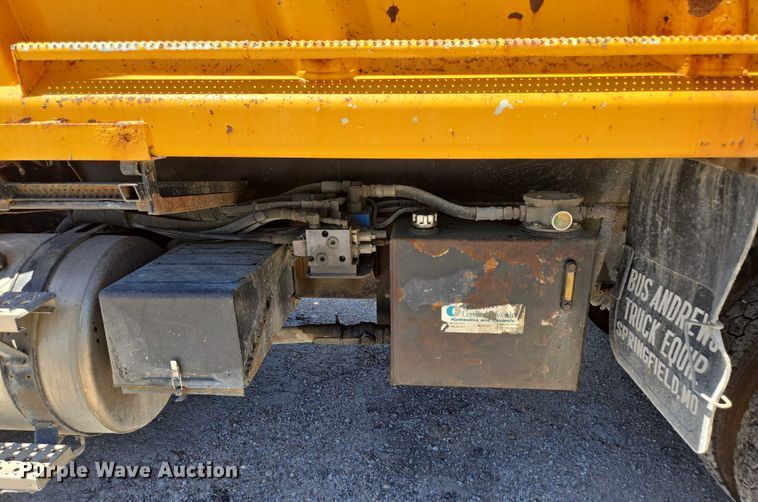 image for item DY0398 2014 Freightliner 114SD dump truck