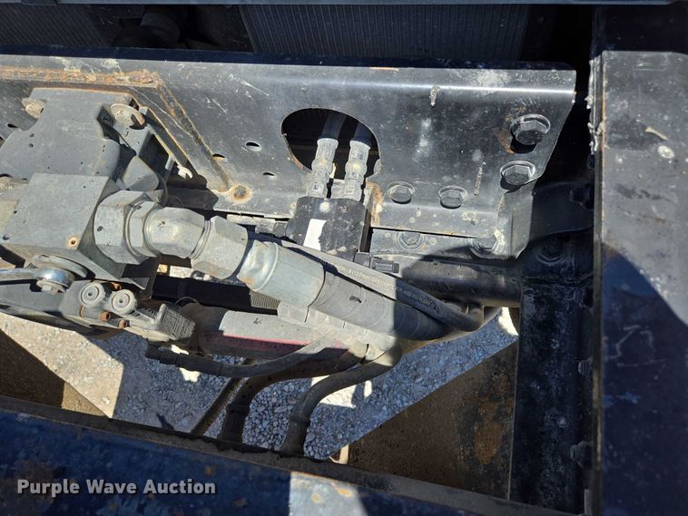 image for item DY0398 2014 Freightliner 114SD dump truck