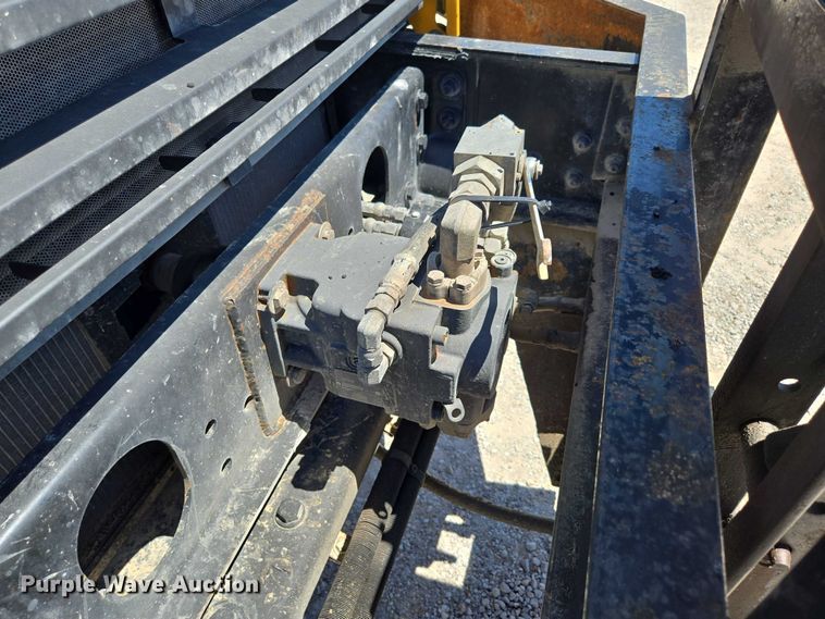 image for item DY0398 2014 Freightliner 114SD dump truck