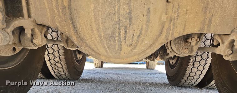 image for item DY0398 2014 Freightliner 114SD dump truck