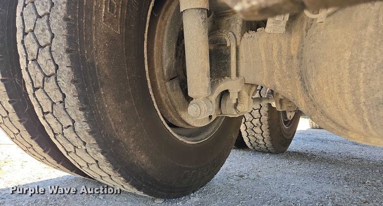 image for item DY0398 2014 Freightliner 114SD dump truck