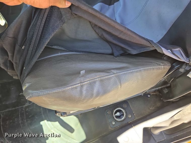 image for item DY0398 2014 Freightliner 114SD dump truck