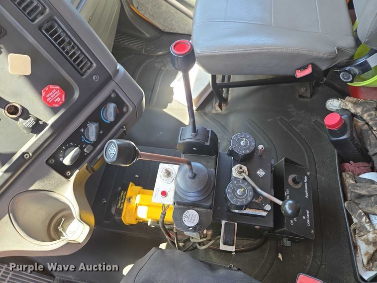 image for item DY0398 2014 Freightliner 114SD dump truck