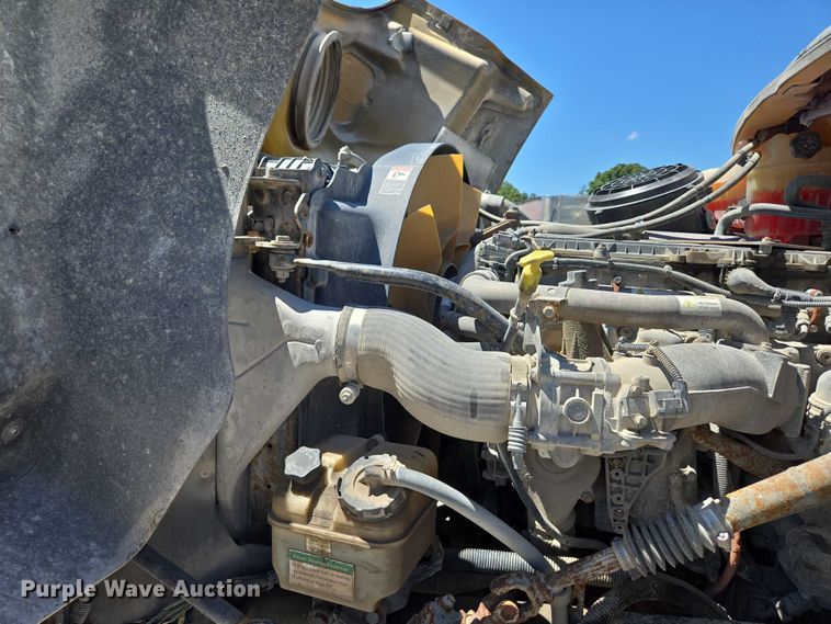 image for item DY0398 2014 Freightliner 114SD dump truck